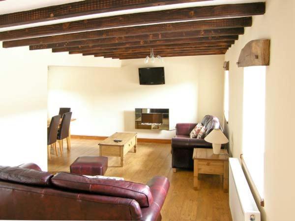 Holiday home Stabal-y-gwedd *